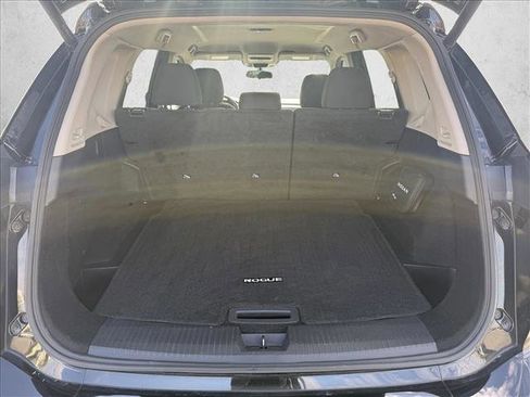 Used 2024 Nissan Rogue SV image 7