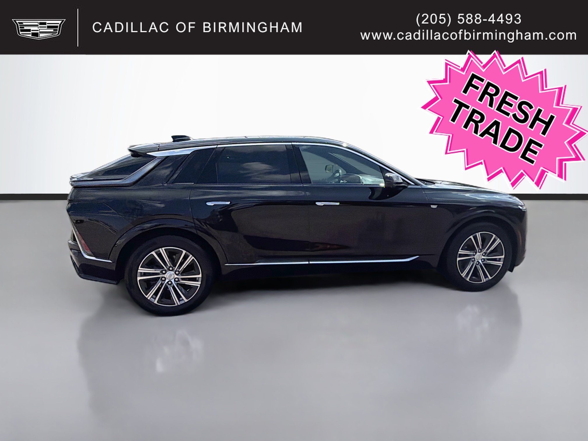 Used 2024 Cadillac Lyriq Luxury w/ LPO, Floor Liner Package AWD/4WD image 4