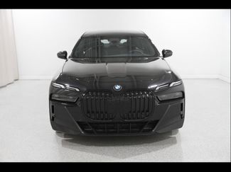 Used 2024 BMW 760i xDrive AWD/4WD video 2