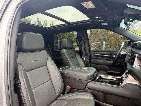 Used 2024 GMC Yukon Denali w/ Advanced Technology Package image 42