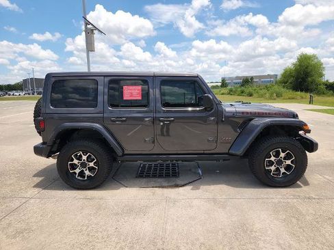 Used 2021 Jeep Wrangler Unlimited Rubicon AWD/4WD image 4