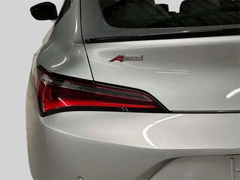 Used 2023 Acura Integra A-Spec image 11