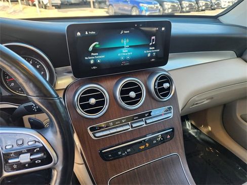 Used 2020 Mercedes-Benz GLC 300 GLC 300 image 26
