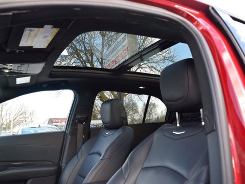 Used 2023 Cadillac XT4 Sport w/ LPO, Onyx Lite Package image 39