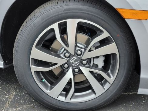 Used 2024 Honda Odyssey Touring image 11