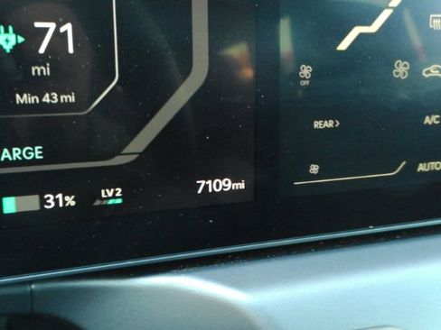 Used 2024 Kia EV9 Light image 42