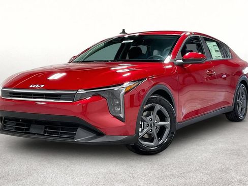 Used 2026 Kia K4 FWD image 2