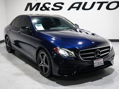 Used 2018 Mercedes-Benz E 300 4MATIC w/ Premium 1 Package image 3