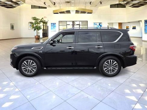 Used 2022 Nissan Armada SL w/ Captain's Chairs Package image 4