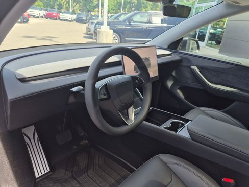 Used 2026 Tesla Model Y Long Range AWD/4WD image 14