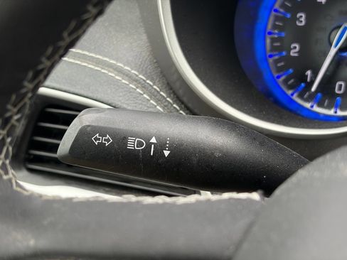 Used 2022 Chrysler Pacifica Touring-L FWD image 31