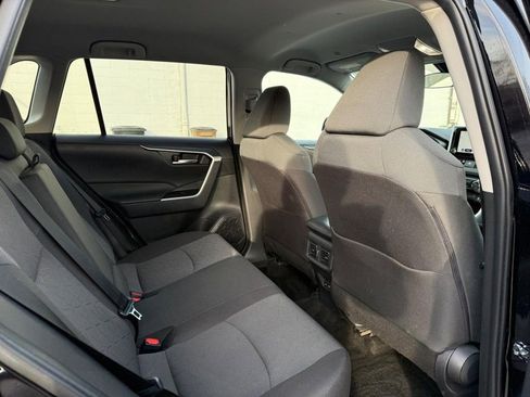 Used 2025 Toyota RAV4 XLE AWD/4WD image 14