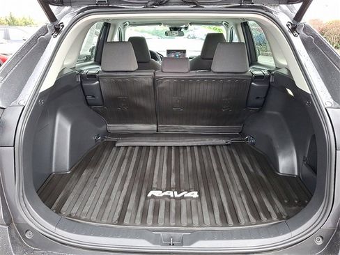 Certified 2023 Toyota RAV4 XLE image 28