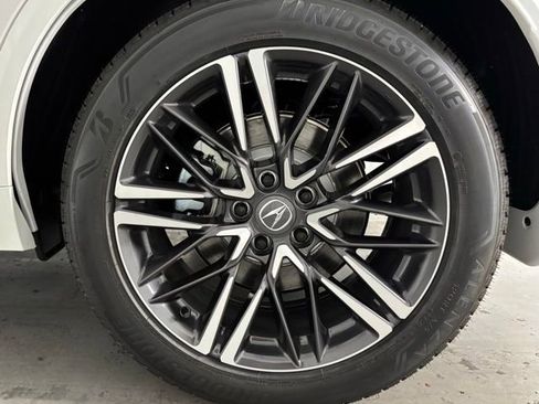 Certified 2026 Acura MDX SH-AWD w/ Advance Package image 9