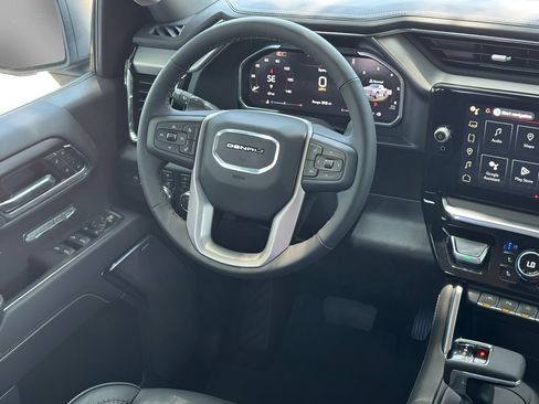 New 2026 GMC Sierra 1500 Denali w/ Denali Reserve Package AWD/4WD image 16