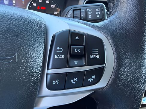Used 2023 Ford Explorer XLT w/ Equipment Group 202A AWD/4WD image 22