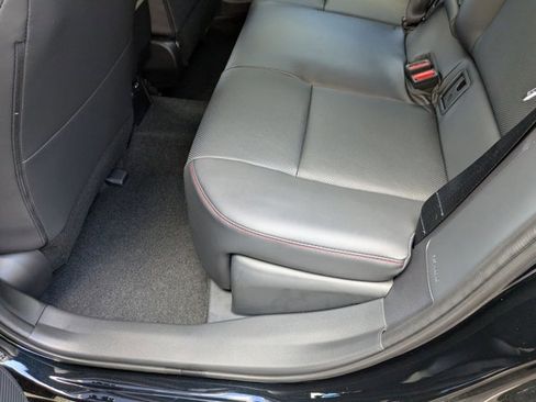 Used 2026 Toyota Prius Plug-In Hybrid image 15