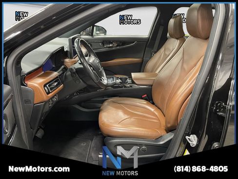 Used 2022 Lincoln Nautilus Reserve w/ Equipment Group 201A AWD/4WD image 9