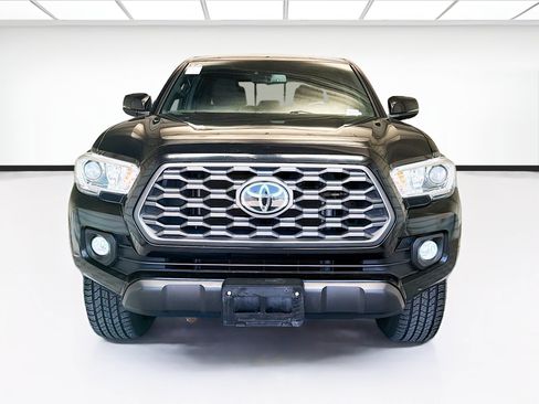 Used 2021 Toyota Tacoma TRD Off-Road w/ Technology Package AWD/4WD image 2