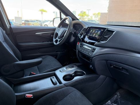 Used 2022 Honda Pilot Sport image 38