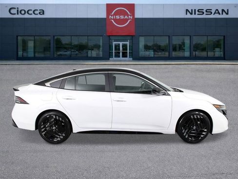 New 2026 Nissan Sentra SR w/ Floor Mat Package FWD image 6