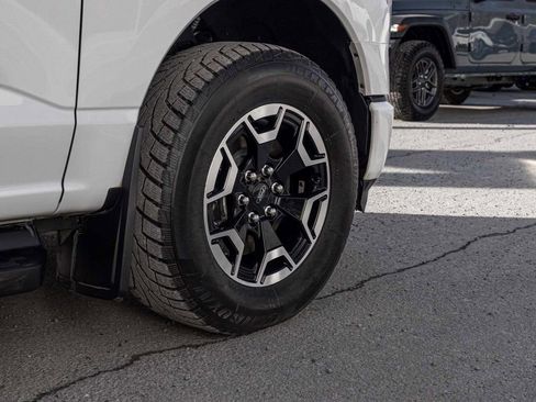 Used 2023 Ford F150 Lightning Lariat image 10