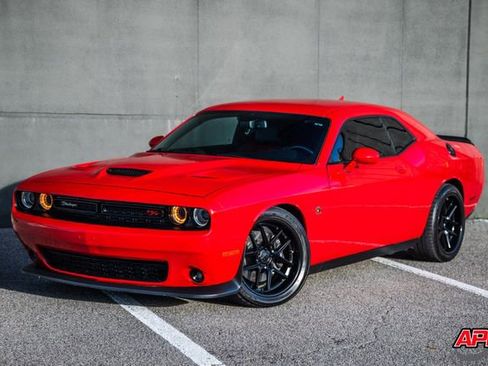 Used 2019 Dodge Challenger R/T Scat Pack w/ Plus Package image 36