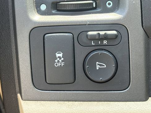 Used 2010 Honda CR-V LX image 29
