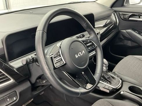 Used 2025 Kia Seltos S FWD image 16