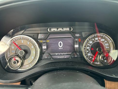 Used 2022 RAM 1500 Limited AWD/4WD image 9