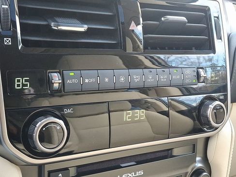 Used 2023 Lexus GX 460 Premium image 18