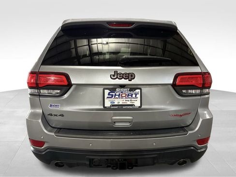 Used 2019 Jeep Grand Cherokee Trailhawk w/ Trailhawk Luxury Group image 4