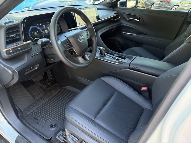 Used 2023 Toyota Crown AWD/4WD image 9