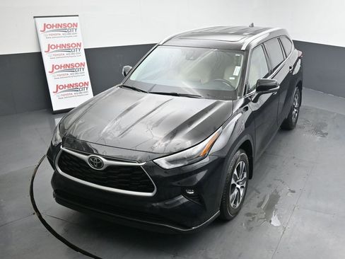 Used 2023 Toyota Highlander XLE image 34