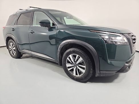 Used 2022 Nissan Pathfinder SL w/ SL Black Package image 8