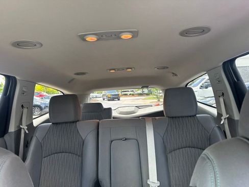 Used 2016 Chevrolet Traverse LS FWD image 10