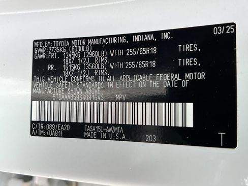 Certified 2025 Toyota Grand Highlander AWD image 39