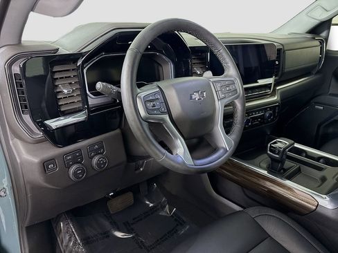 Certified 2025 Chevrolet Silverado 1500 LT Trail Boss w/ Convenience Package II image 9