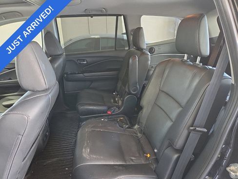 Used 2020 Honda Pilot Touring image 6