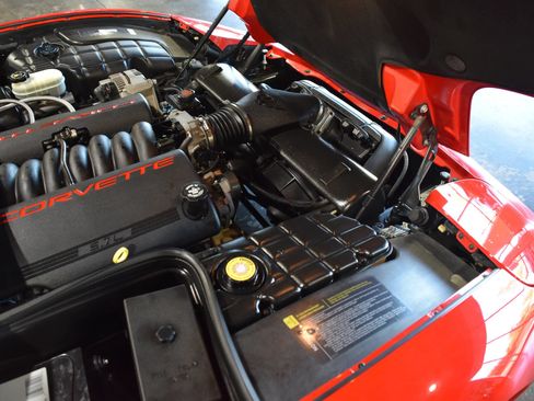 Used 1998 Chevrolet Corvette Convertible w/ Memory Pkg RWD image 22
