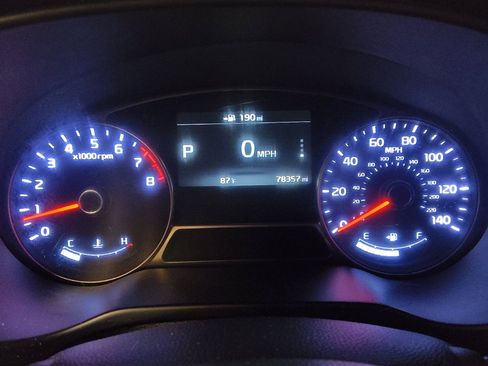 Used 2019 Kia Soul ! FWD image 23