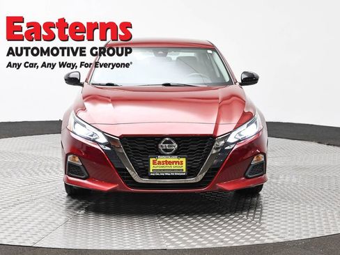 Used 2022 Nissan Altima 2.5 SR AWD/4WD image 2