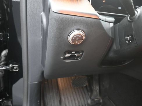 Used 2026 Mercedes-Benz GLC 300 image 13