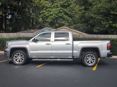 Used 2018 GMC Sierra 1500 SLT AWD/4WD image 2