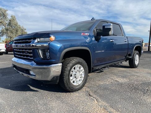 Used 2020 Chevrolet Silverado 2500 LTZ w/ LTZ Convenience Package image 2