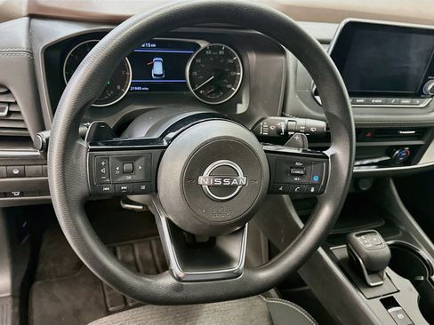Used 2023 Nissan Rogue SV AWD/4WD image 18