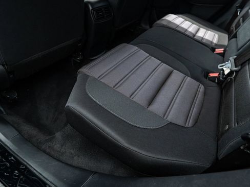 Used 2018 Honda CR-V LX image 27