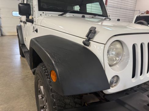 Used 2014 Jeep Wrangler Unlimited Sport AWD/4WD image 3