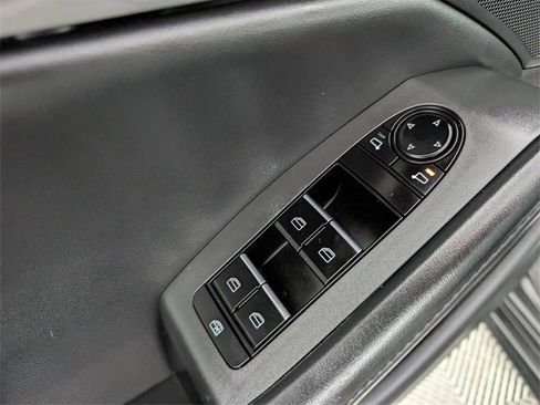 Used 2023 MAZDA MAZDA3 s image 20