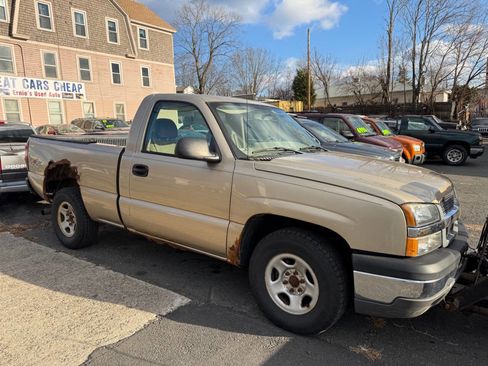 Used 2004 Chevrolet Silverado 1500 W/T w/ Snow Plow Prep Package image 3